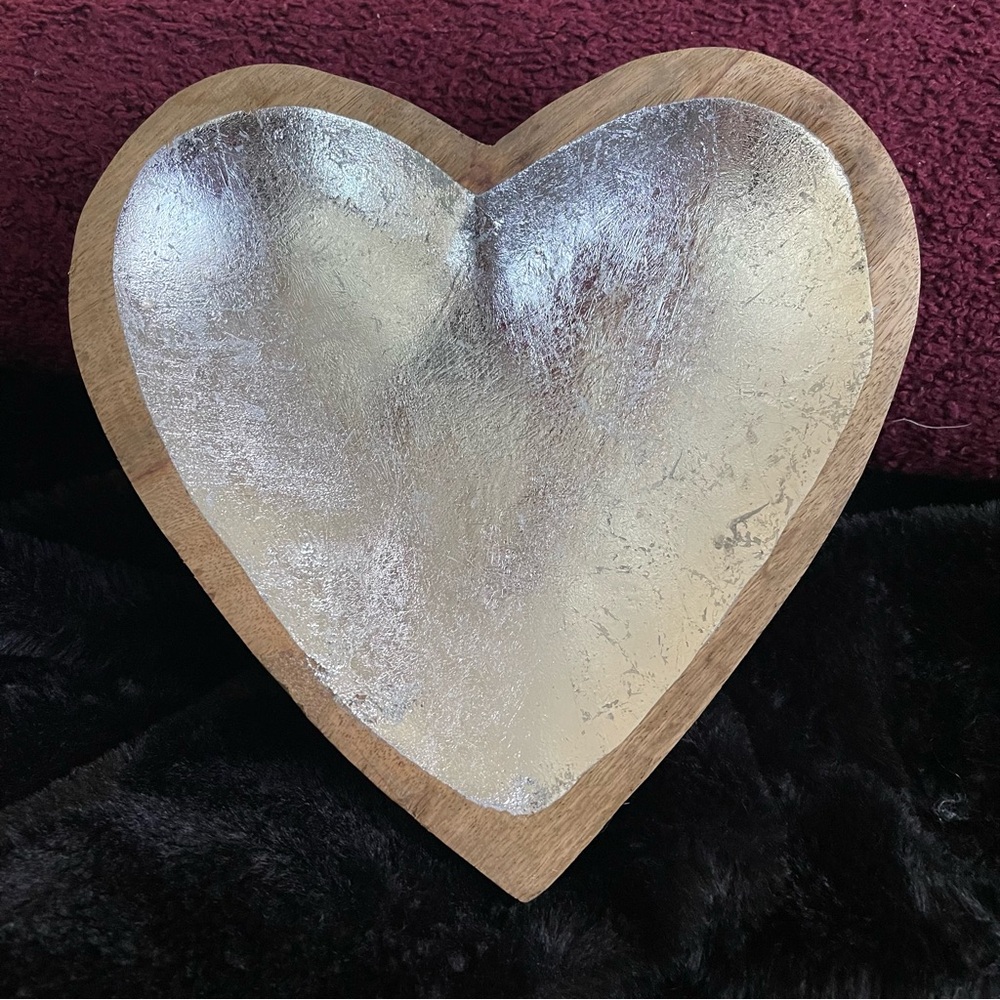 Bloomingville Mango Wood Bowl Heart with silver leaf